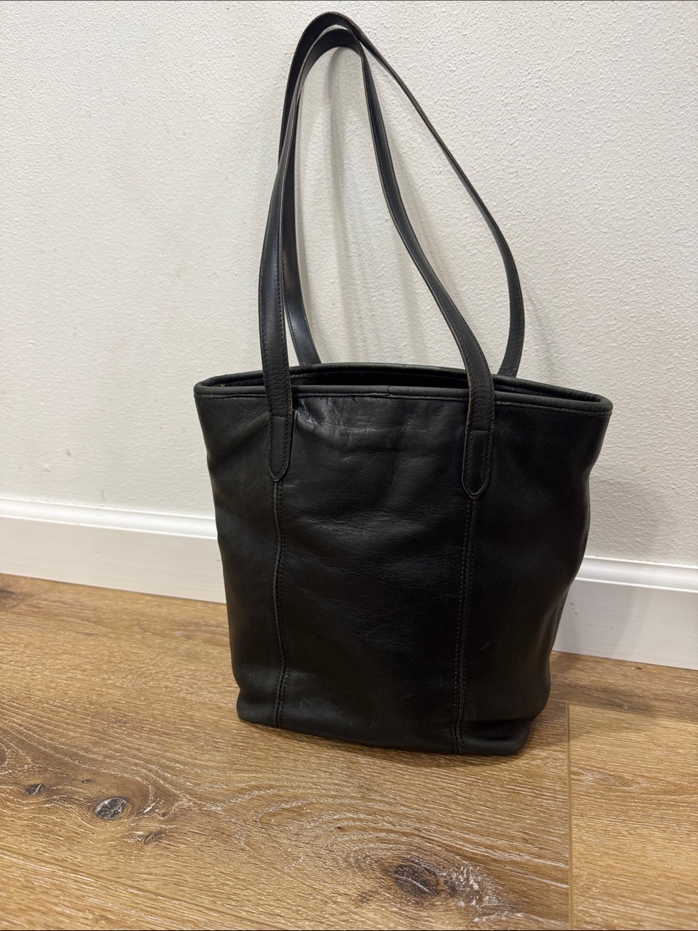 Vintage Coach Black Leather Tote Bag – Classic Everyday Shoulder Bag black